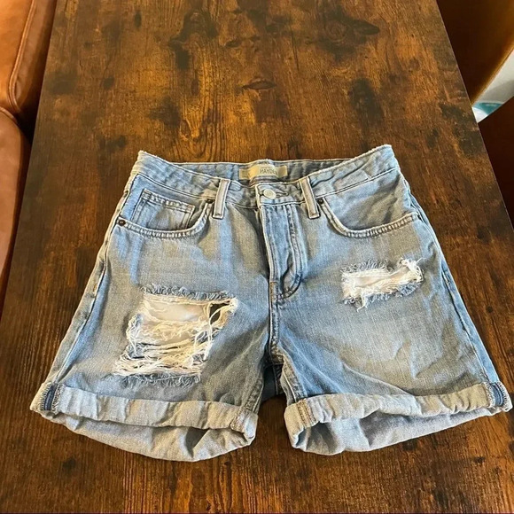 Topshop Moto Hayden Ripped shorts - Picture 7 of 13